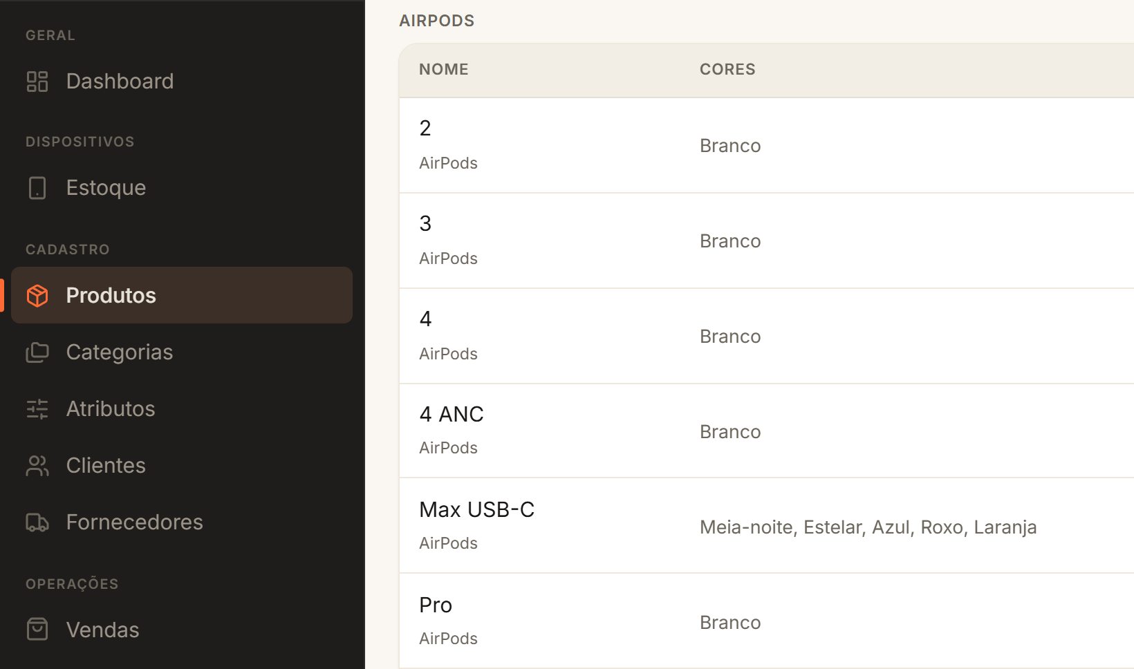 Tela do Estoq: o menu lateral com estoque, vendas e cadastros, ao lado do catálogo de produtos.